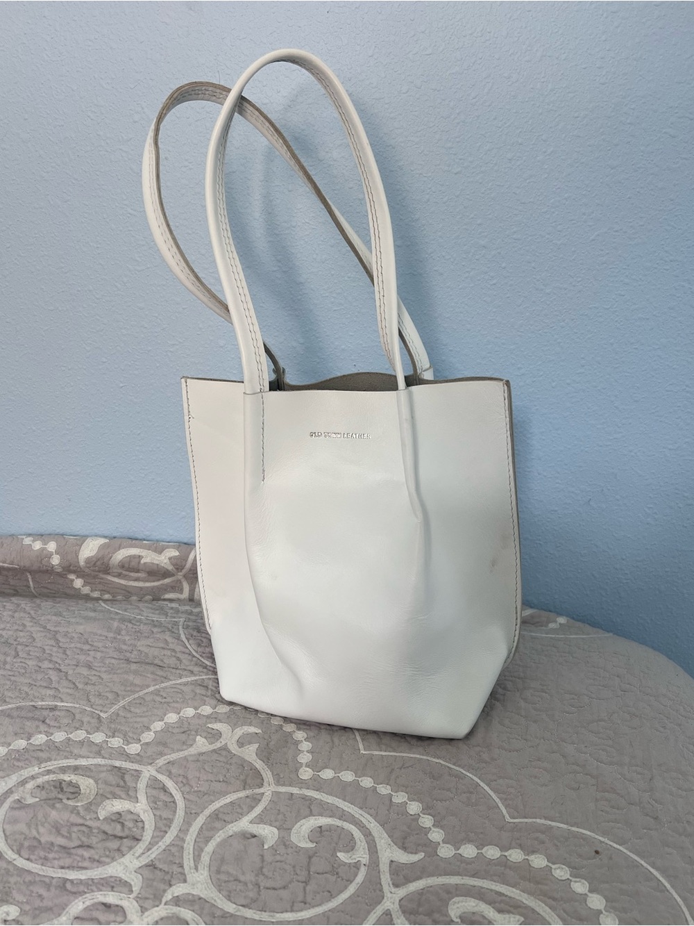 Minimal White Leather Tote Bag with Double Straps